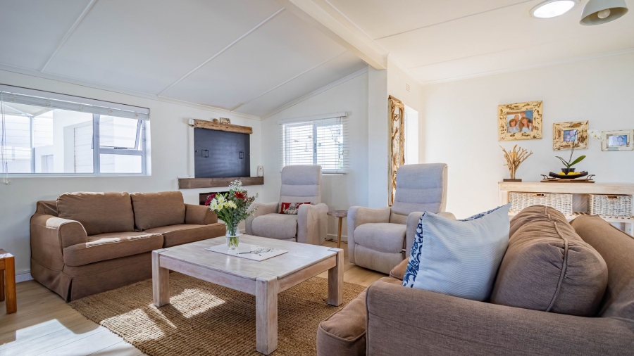 4 Bedroom Property for Sale in Yzerfontein Western Cape